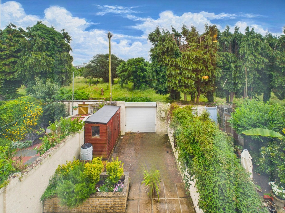 Glendower Road, Peverell