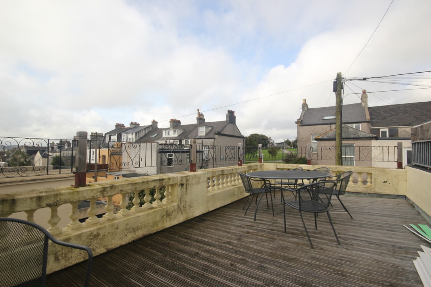 Sea View Terrace, Lipson