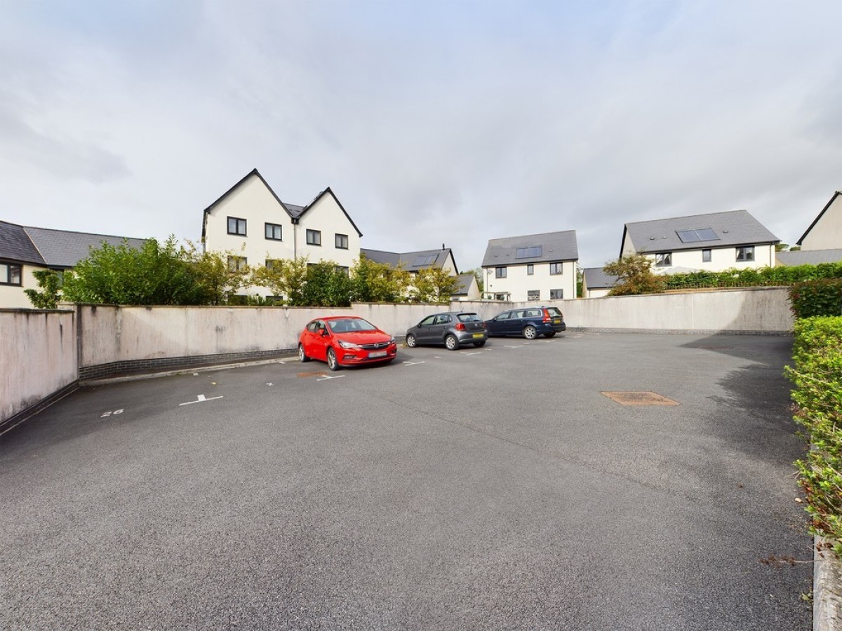 Airborne Drive, Derriford
