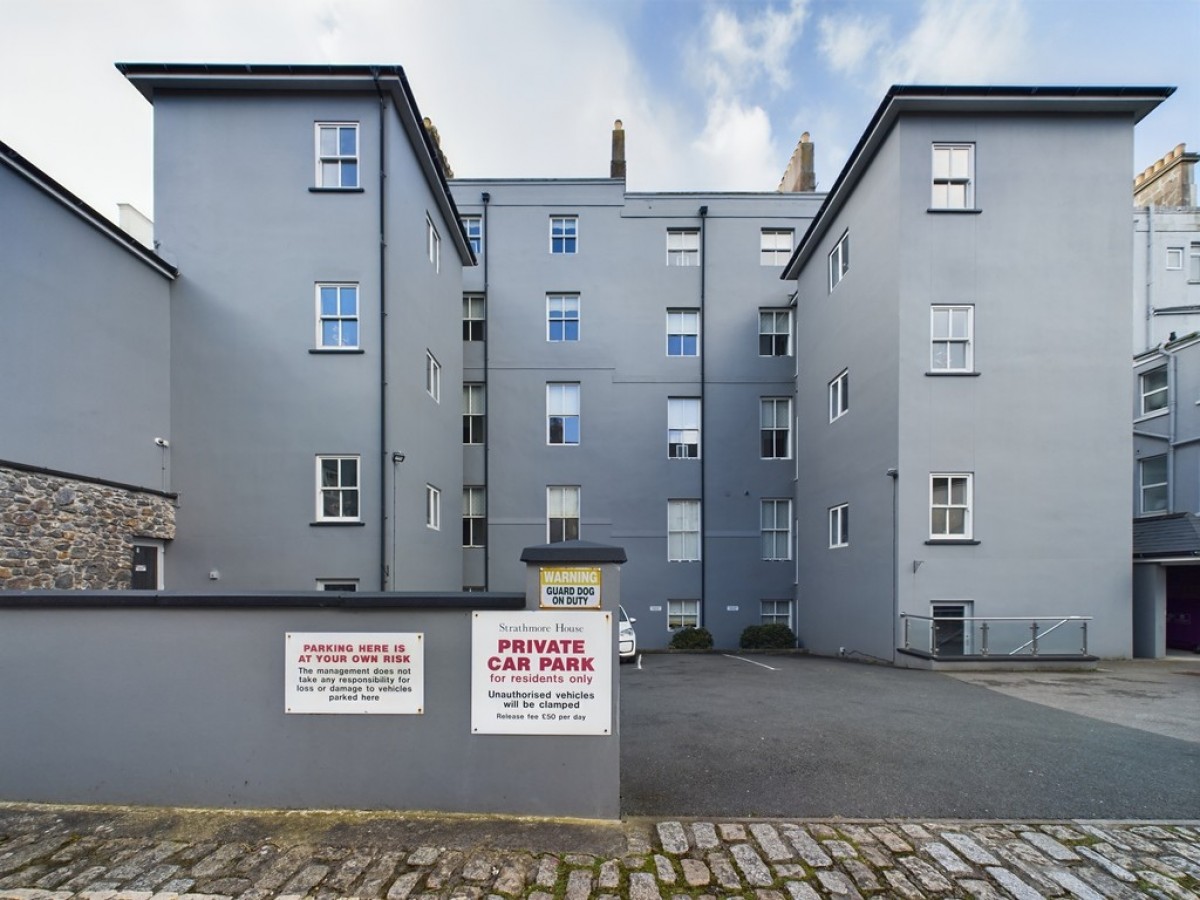 Elliot Street, The Hoe