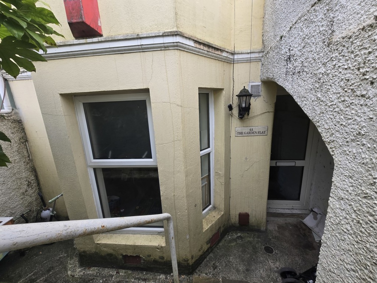 Tavy Place, Mutley