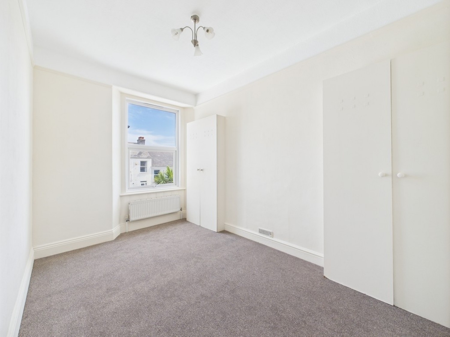 Thornbury Park Avenue, Peverell