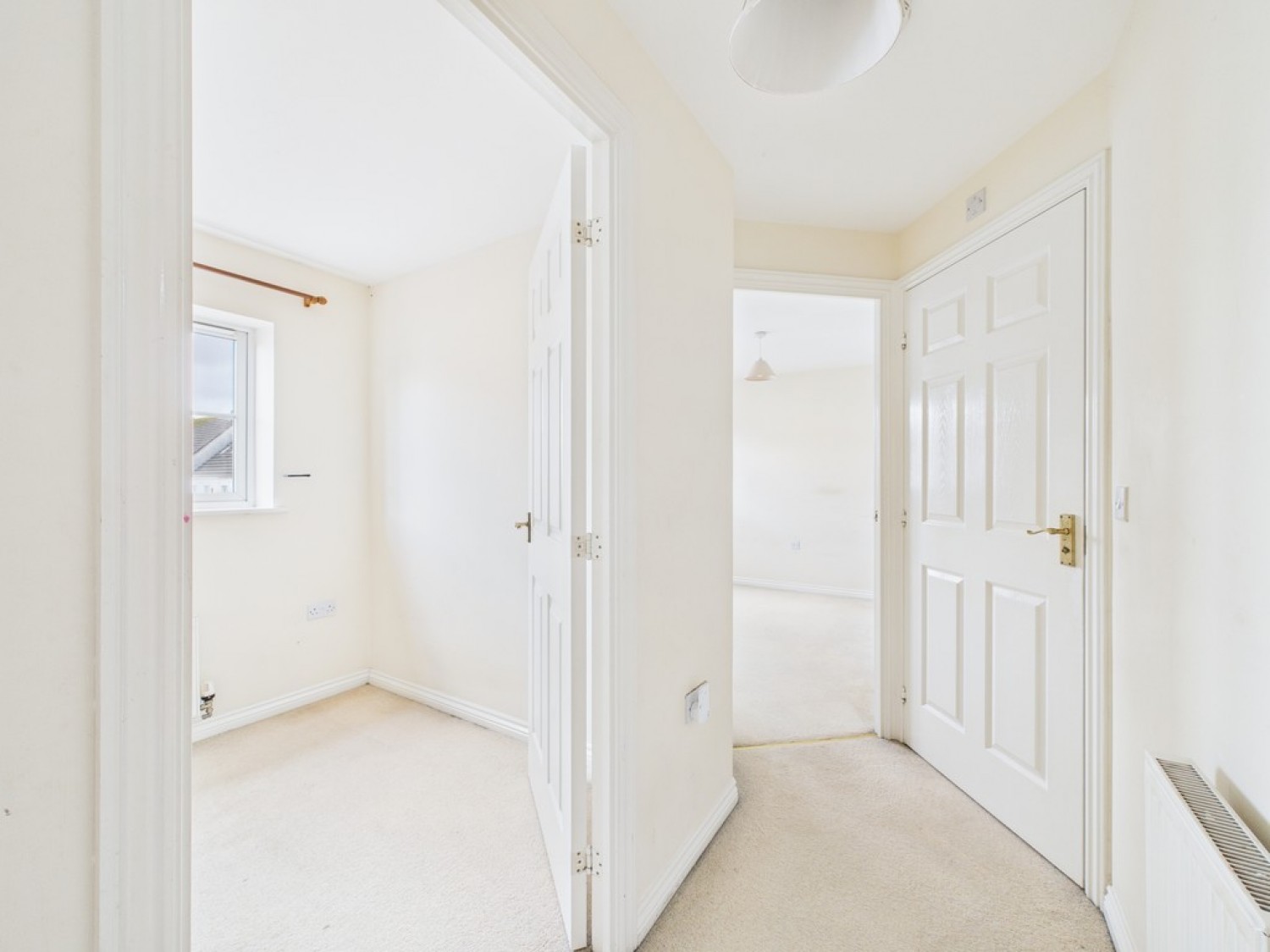 2 bedroom Flat for Sale Barlow Gardens, Beacon Park