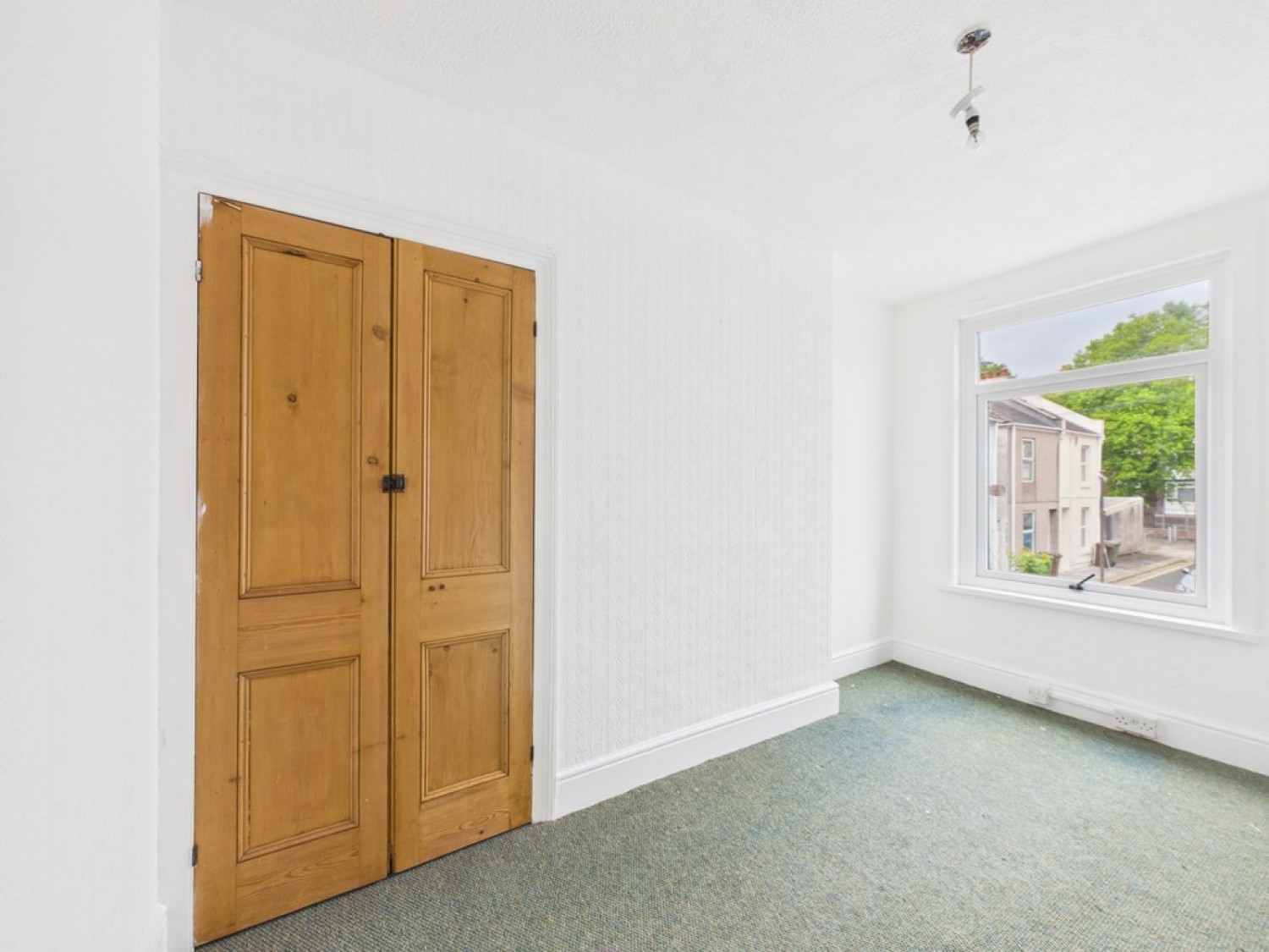 2 bedroom House for Sale Kent Road, Ford