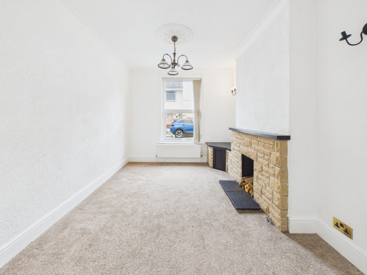 2 bedroom House for Sale Kent Road, Ford