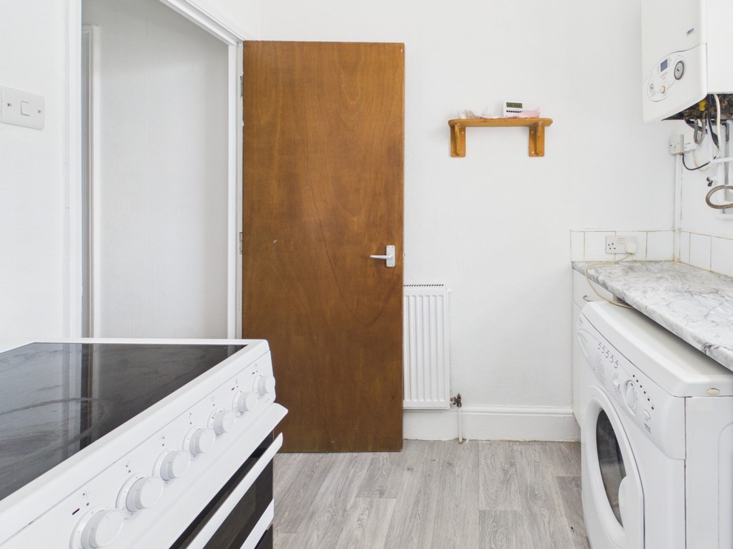 2 bedroom Flat for Letting Devonport Road, Stoke Village