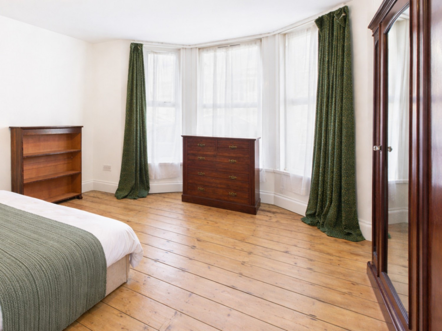 2 bedroom Flat for Letting Neath Road, St Judes