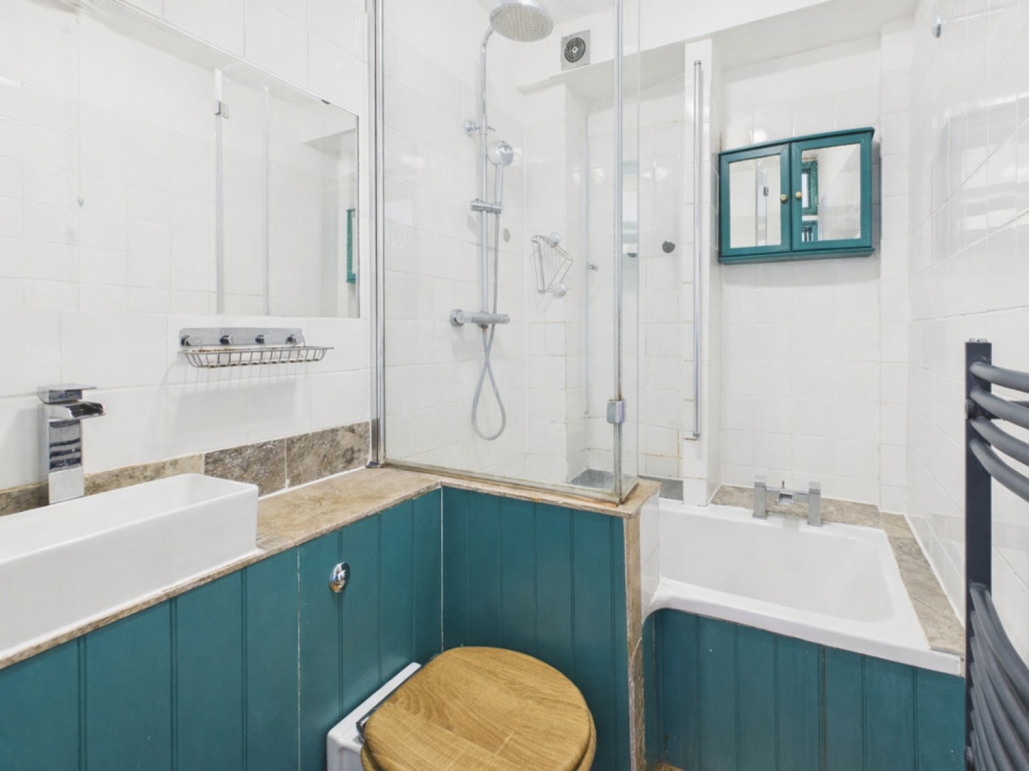 2 bedroom Flat for Letting Neath Road, St Judes