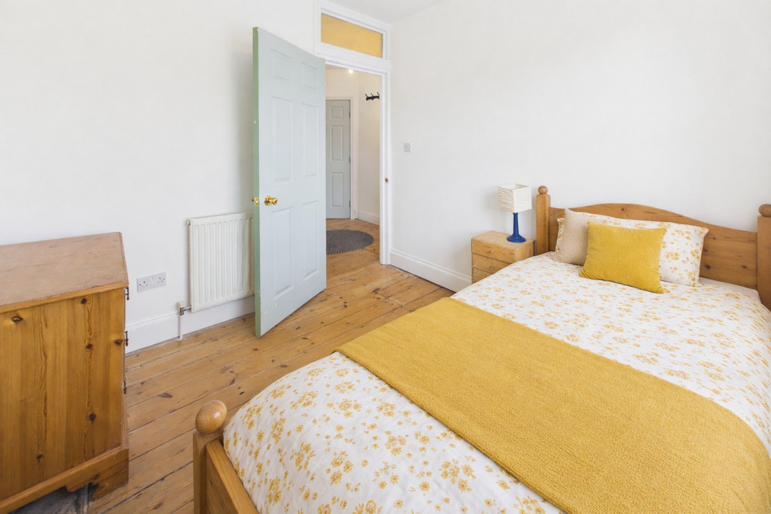 2 bedroom Flat for Letting Neath Road, St Judes