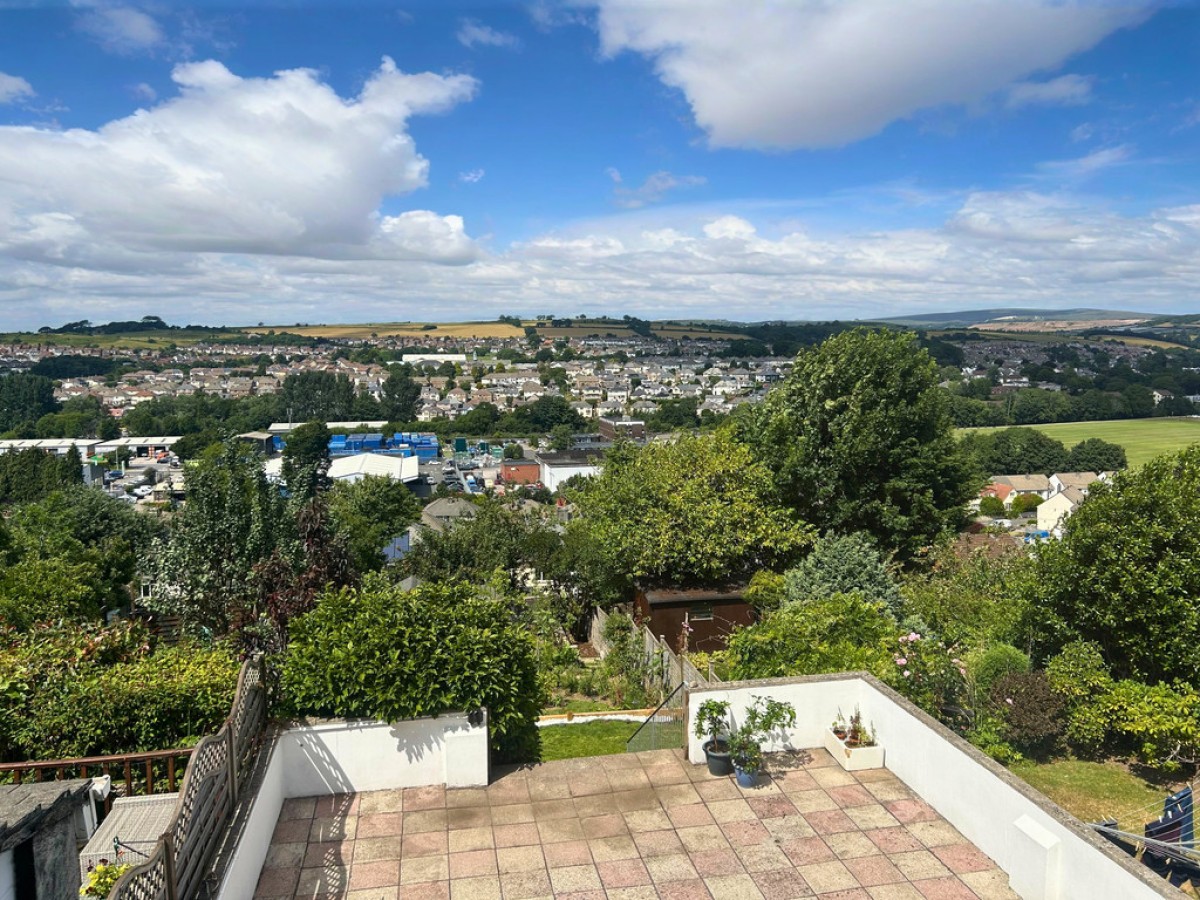 Merafield Road, Underwood