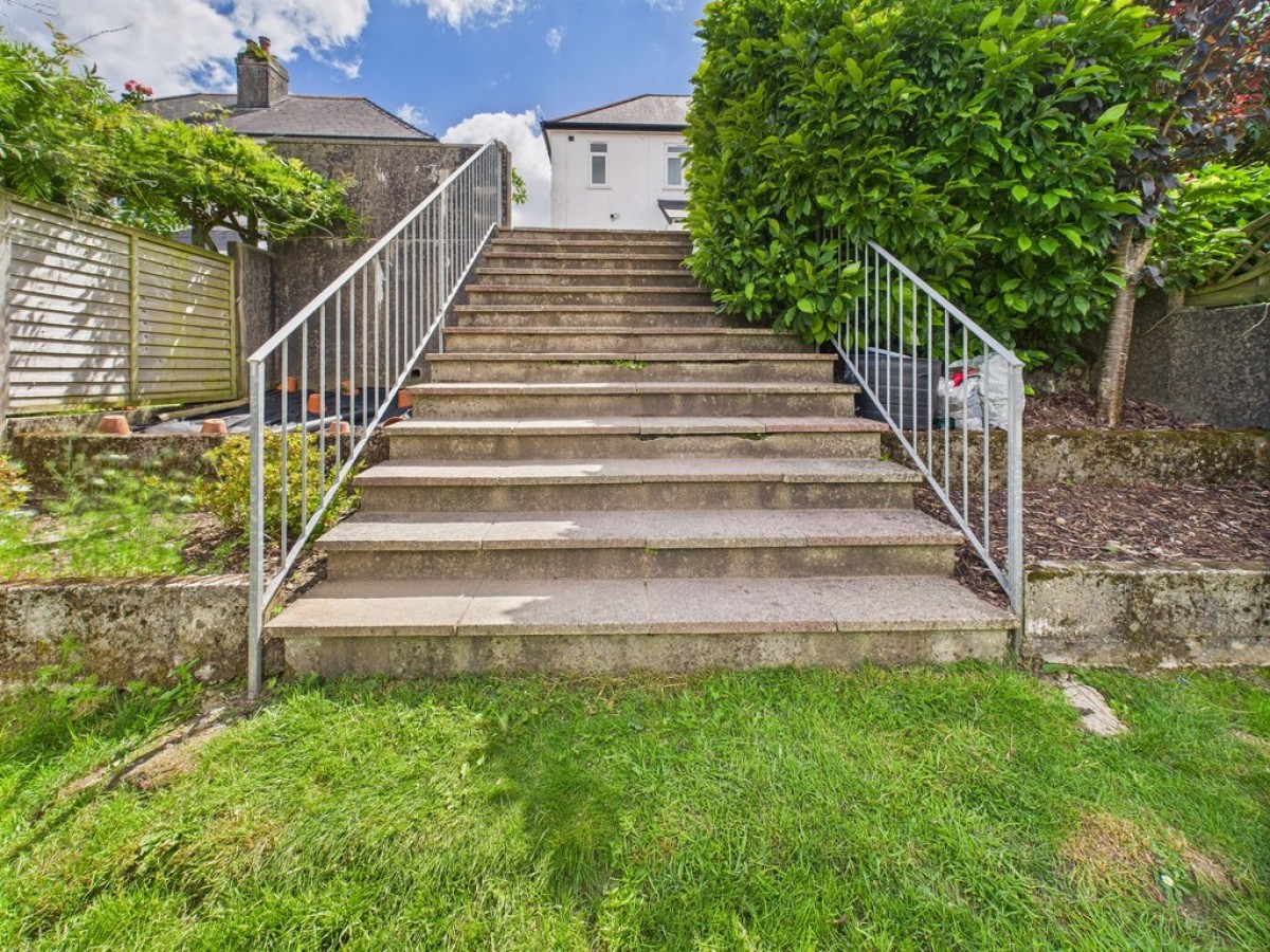 Merafield Road, Underwood
