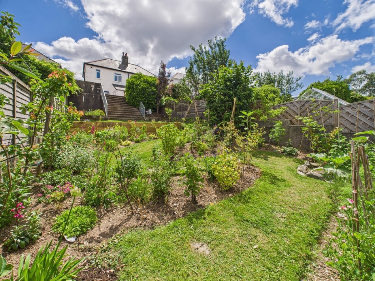 Merafield Road, Underwood