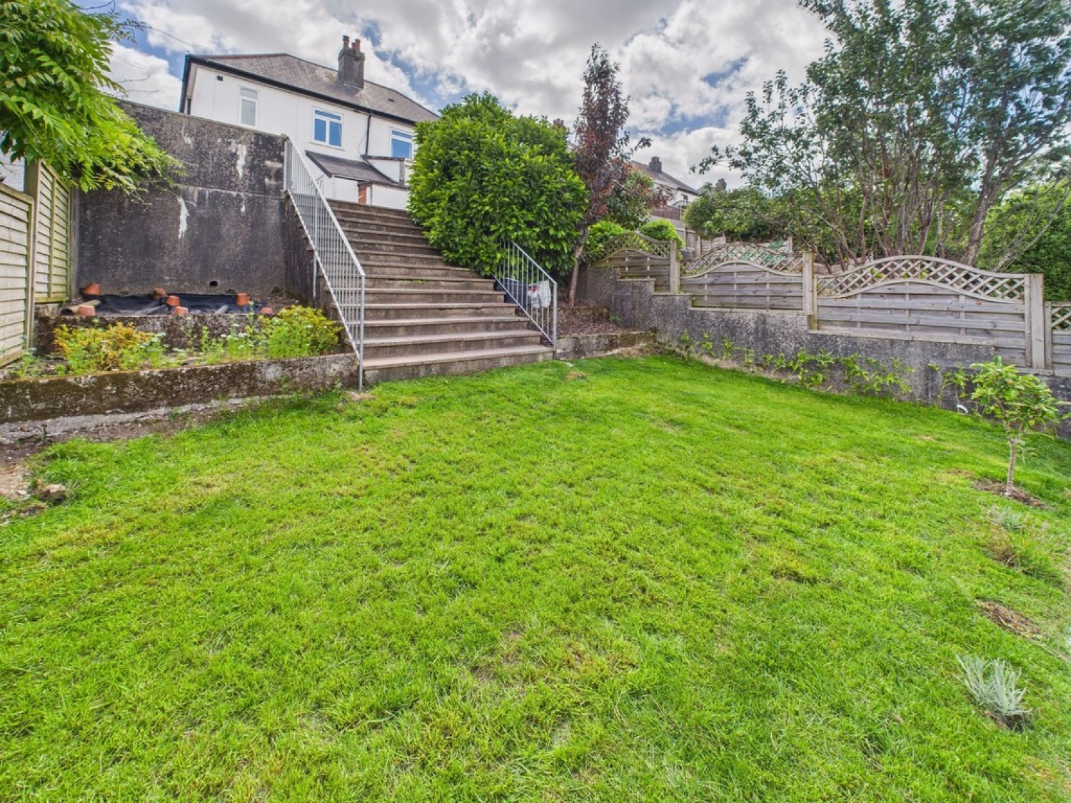 Merafield Road, Underwood