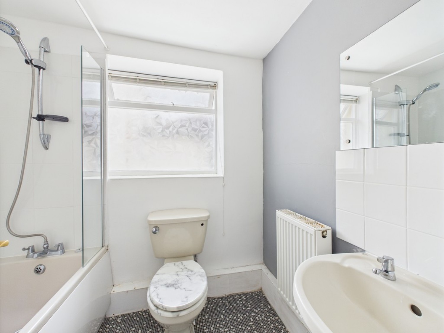 3 bedroom Flat for Sale Adelaide Street, Stonehouse