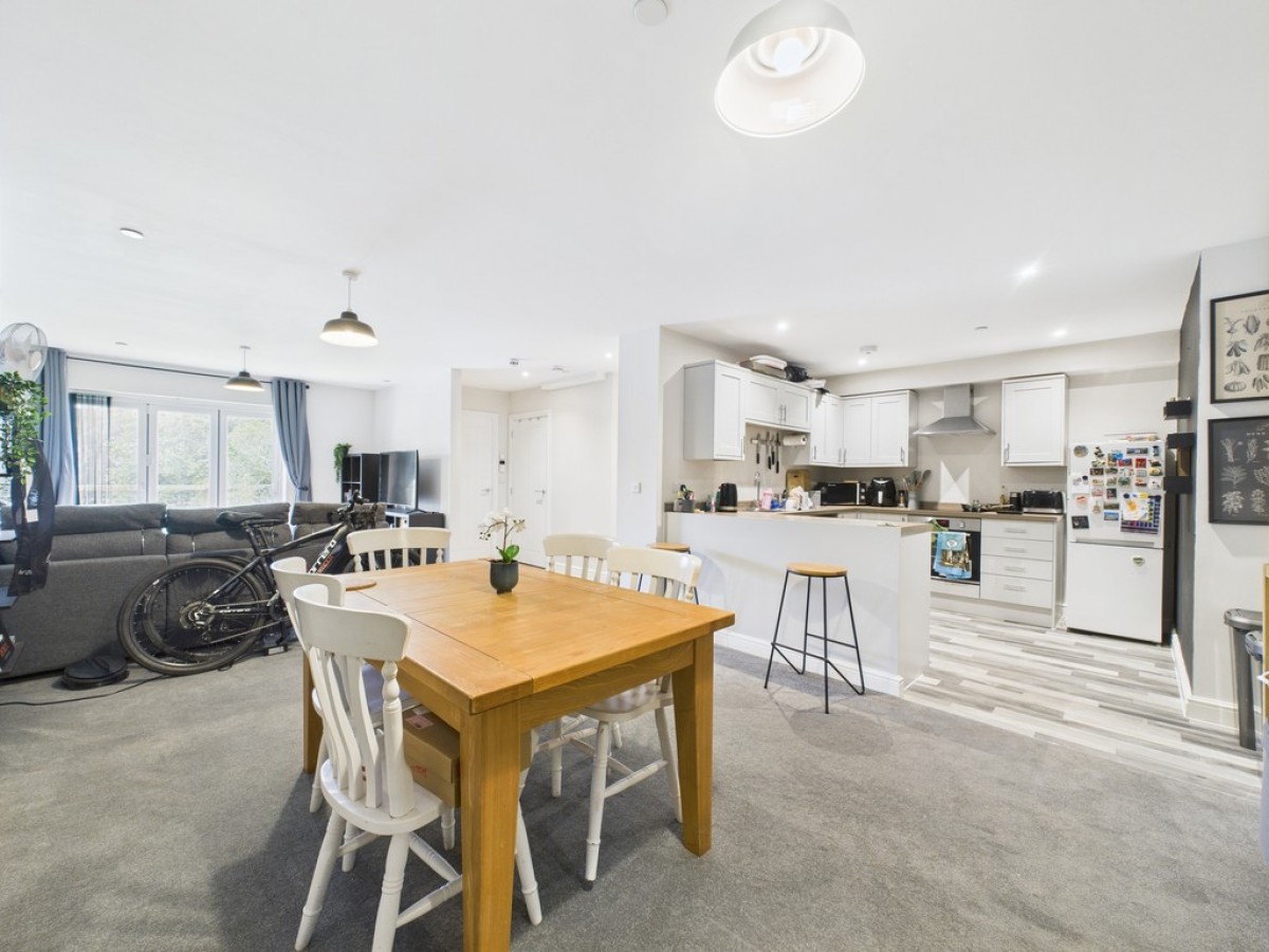 Arundel Crescent, Stonehouse