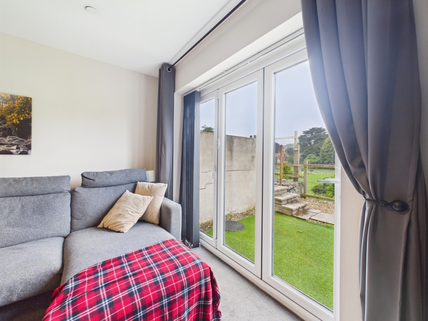 Arundel Crescent, Stonehouse