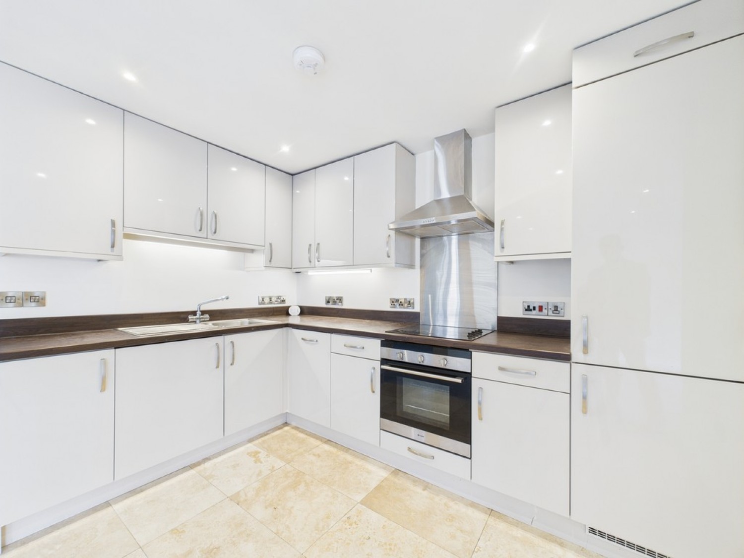 2 bedroom Flat for Letting Brook Street, Tavistock