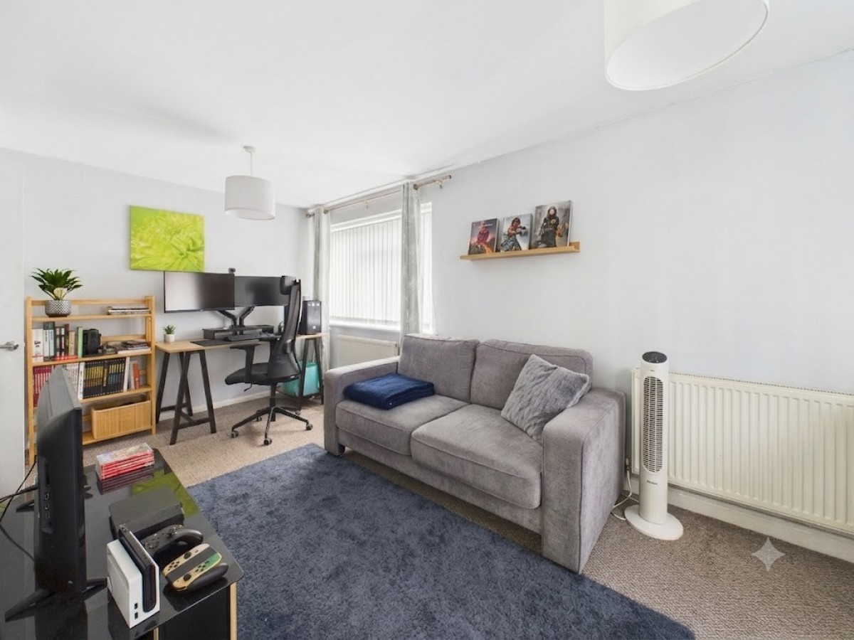 Middlefield Road, Southway