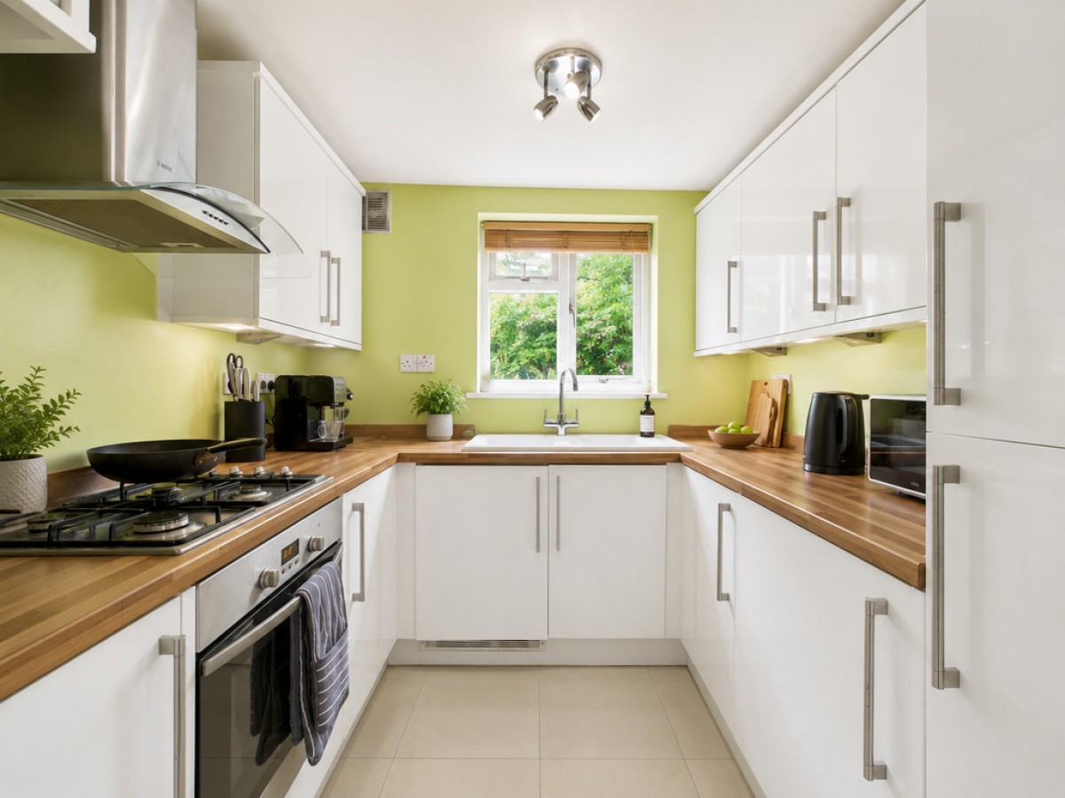 Middlefield Road, Southway