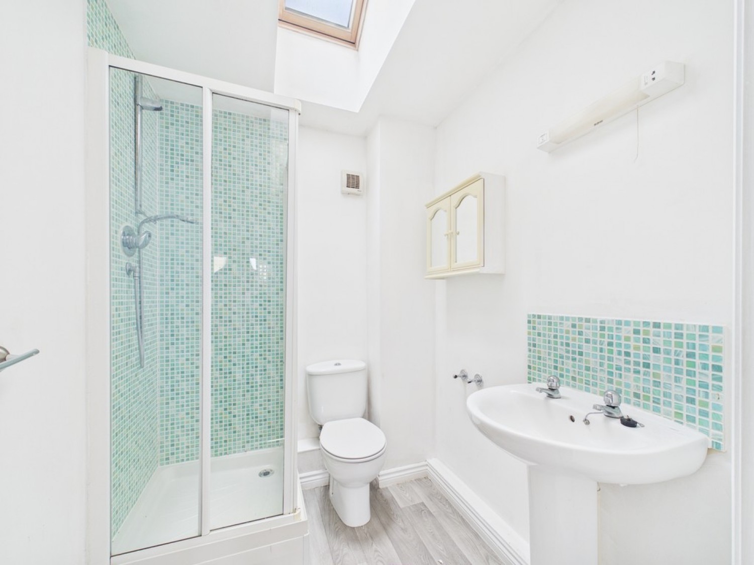 2 bedroom Flat for Sale Barlow Gardens, Beacon Park