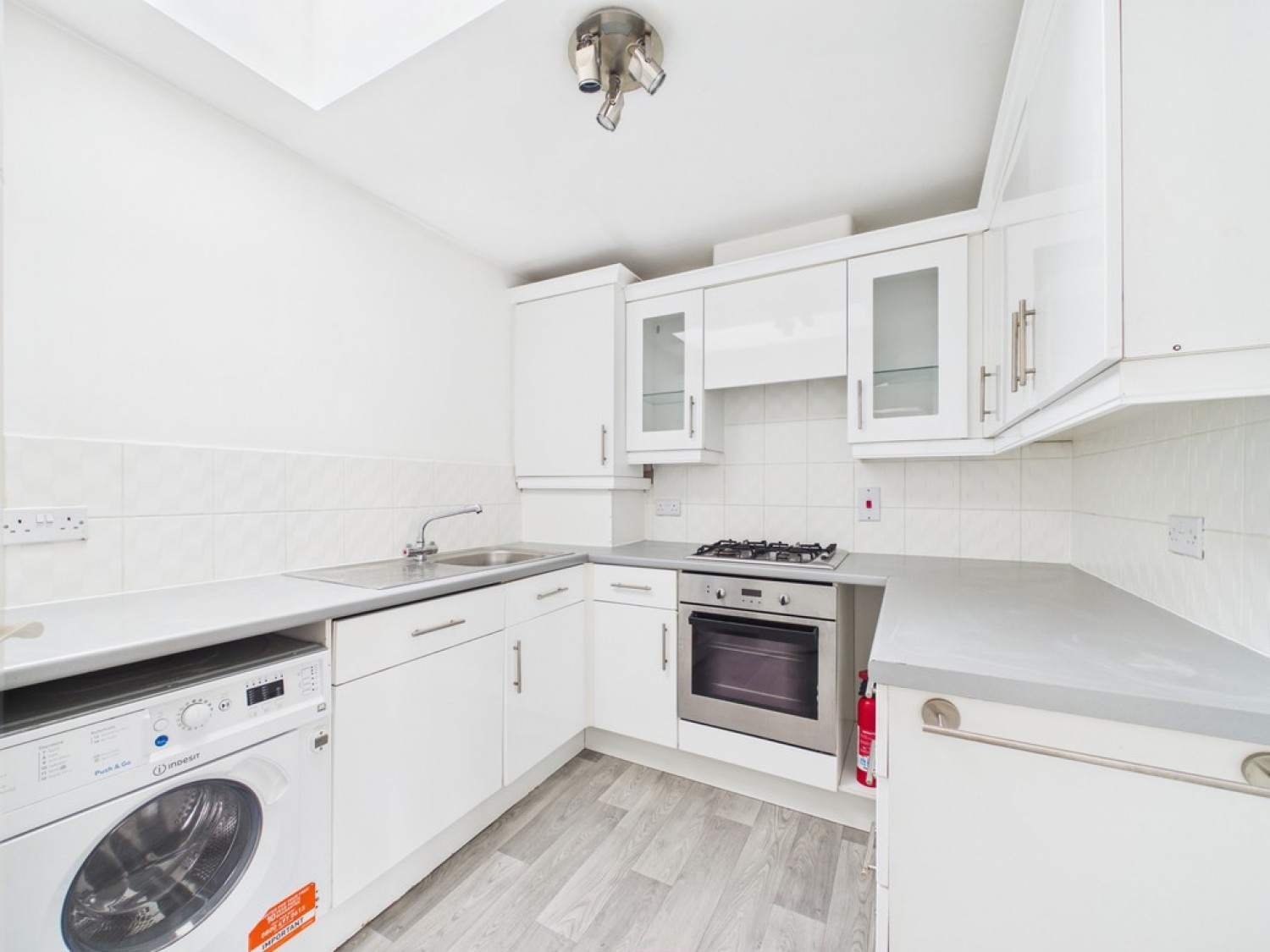 2 bedroom Flat for Sale Barlow Gardens, Beacon Park