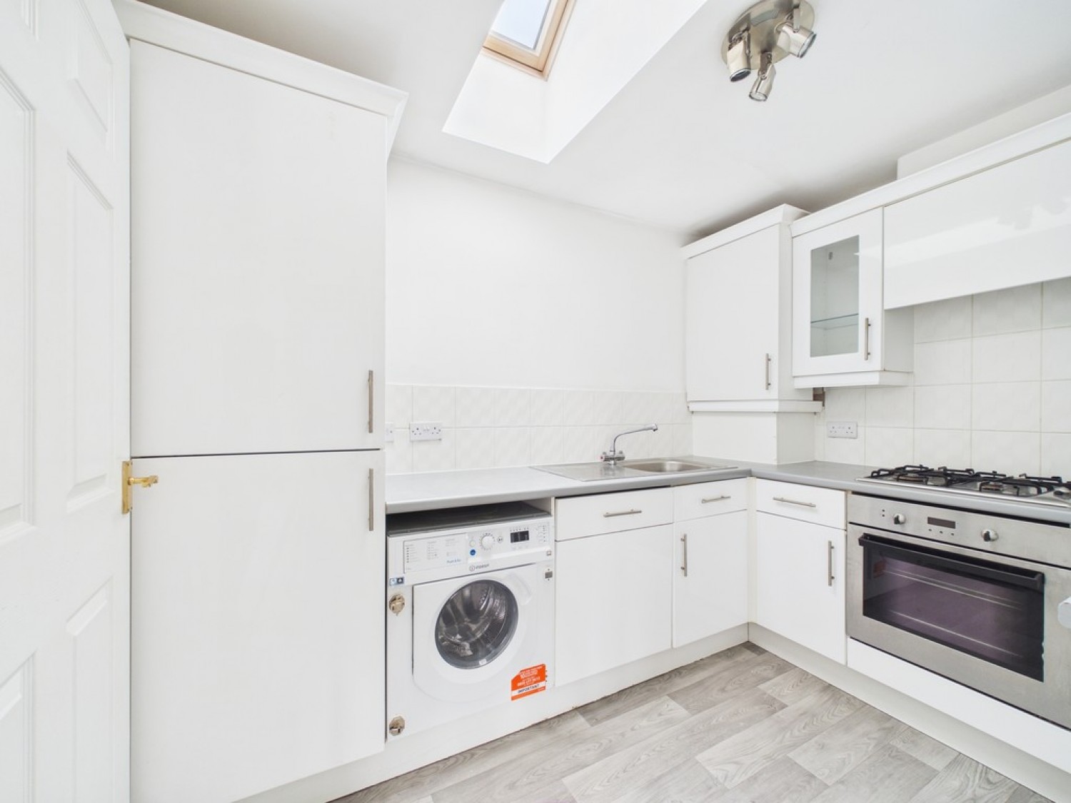 2 bedroom Flat for Sale Barlow Gardens, Beacon Park