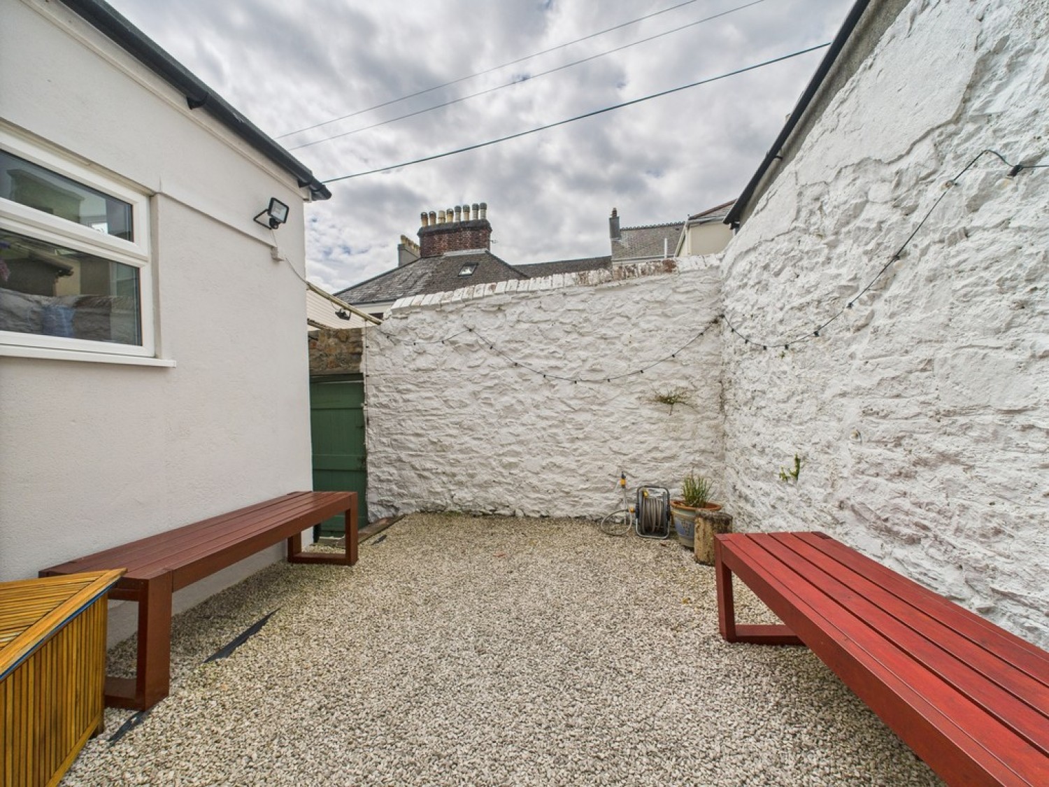 Beatrice Avenue, Lipson