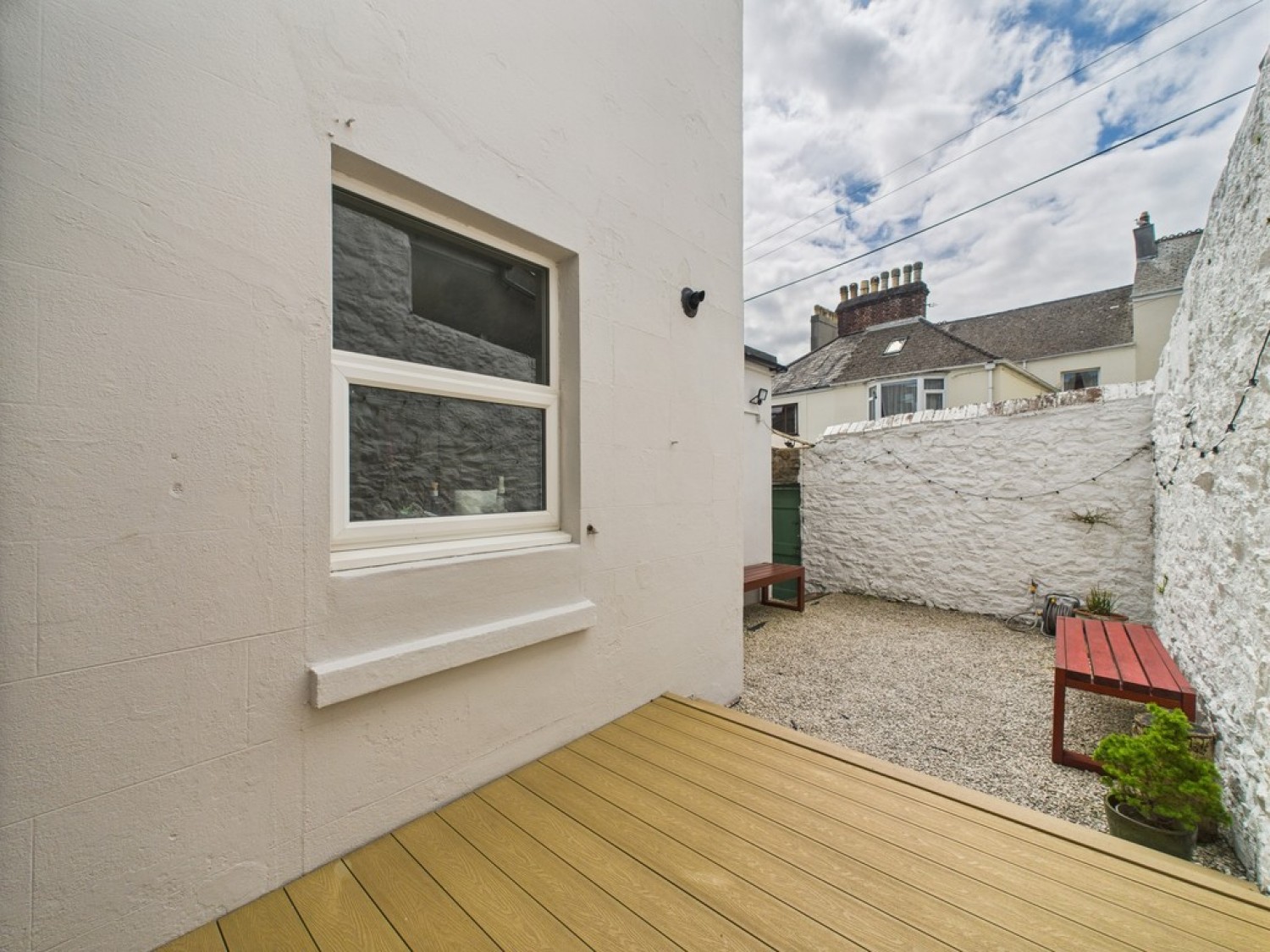 Beatrice Avenue, Lipson