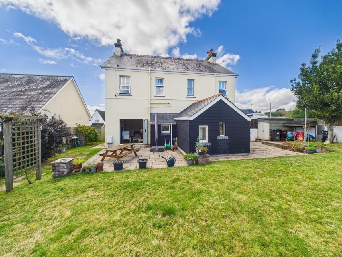 Carbeile Road, Torpoint