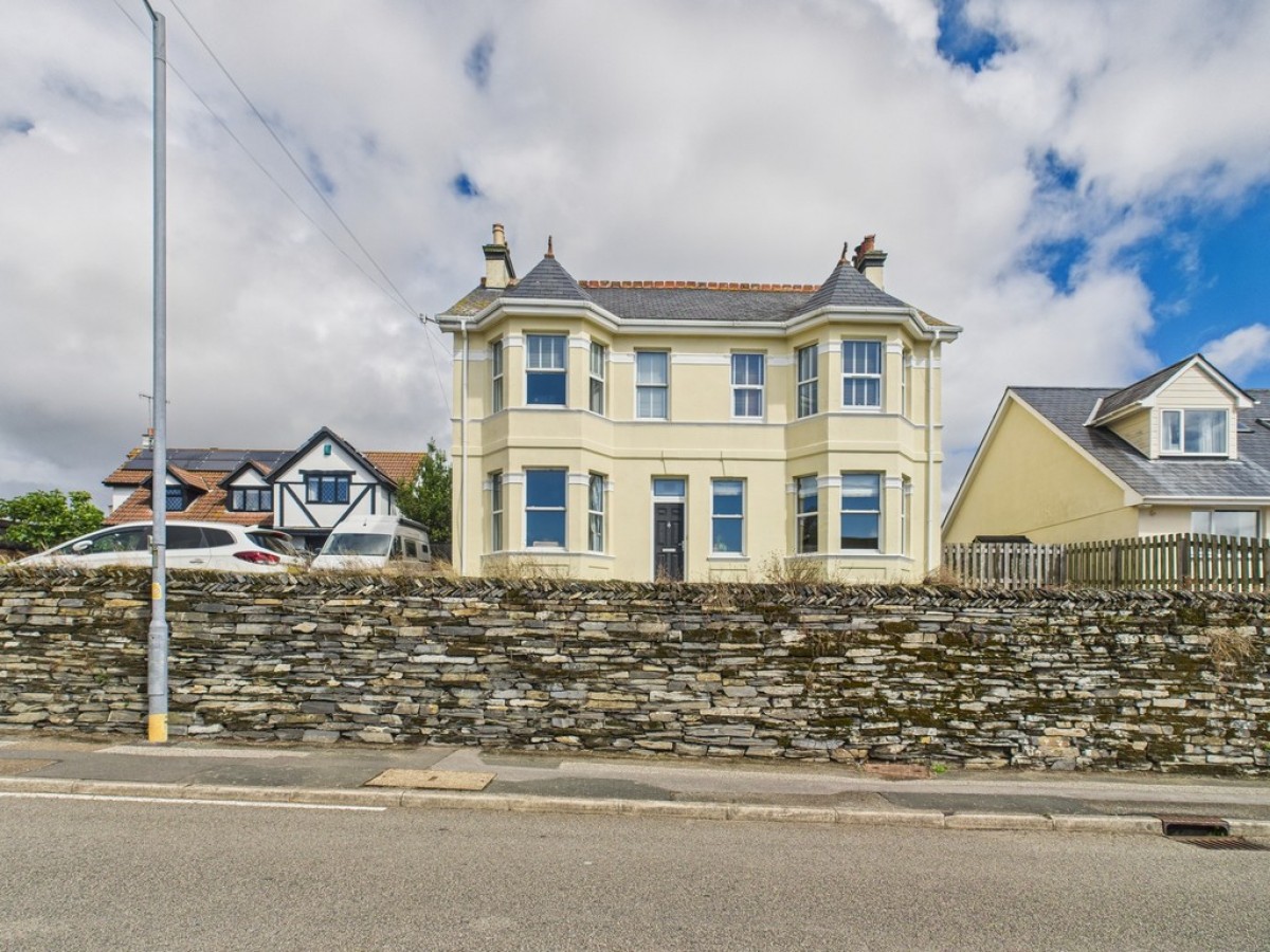 Carbeile Road, Torpoint