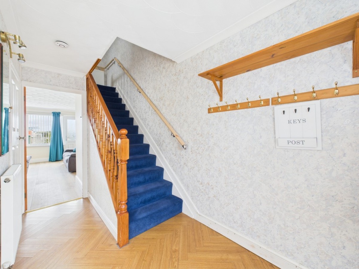 Alger Walk, Southway