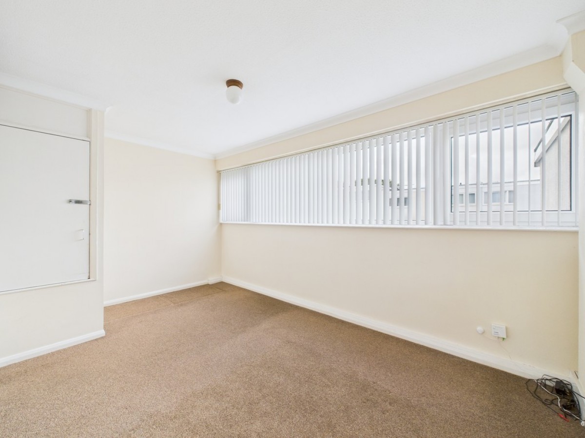 Alger Walk, Southway