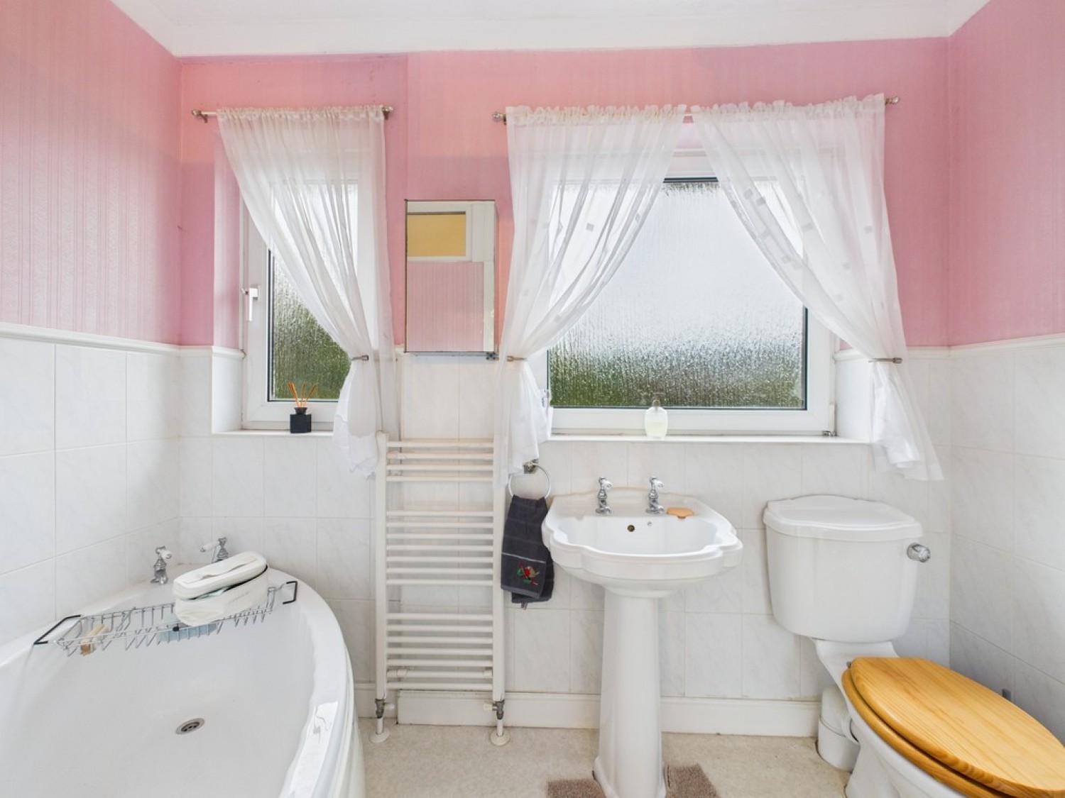 3 bedroom Bungalow for Sale Barningham Gardens, Bird Cage Farm