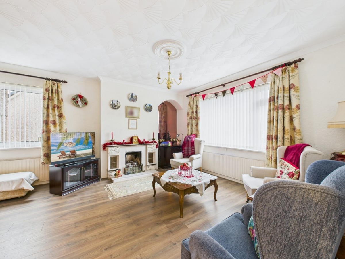 Barningham Gardens, Bird Cage Farm