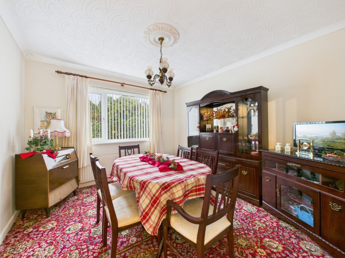 Barningham Gardens, Bird Cage Farm