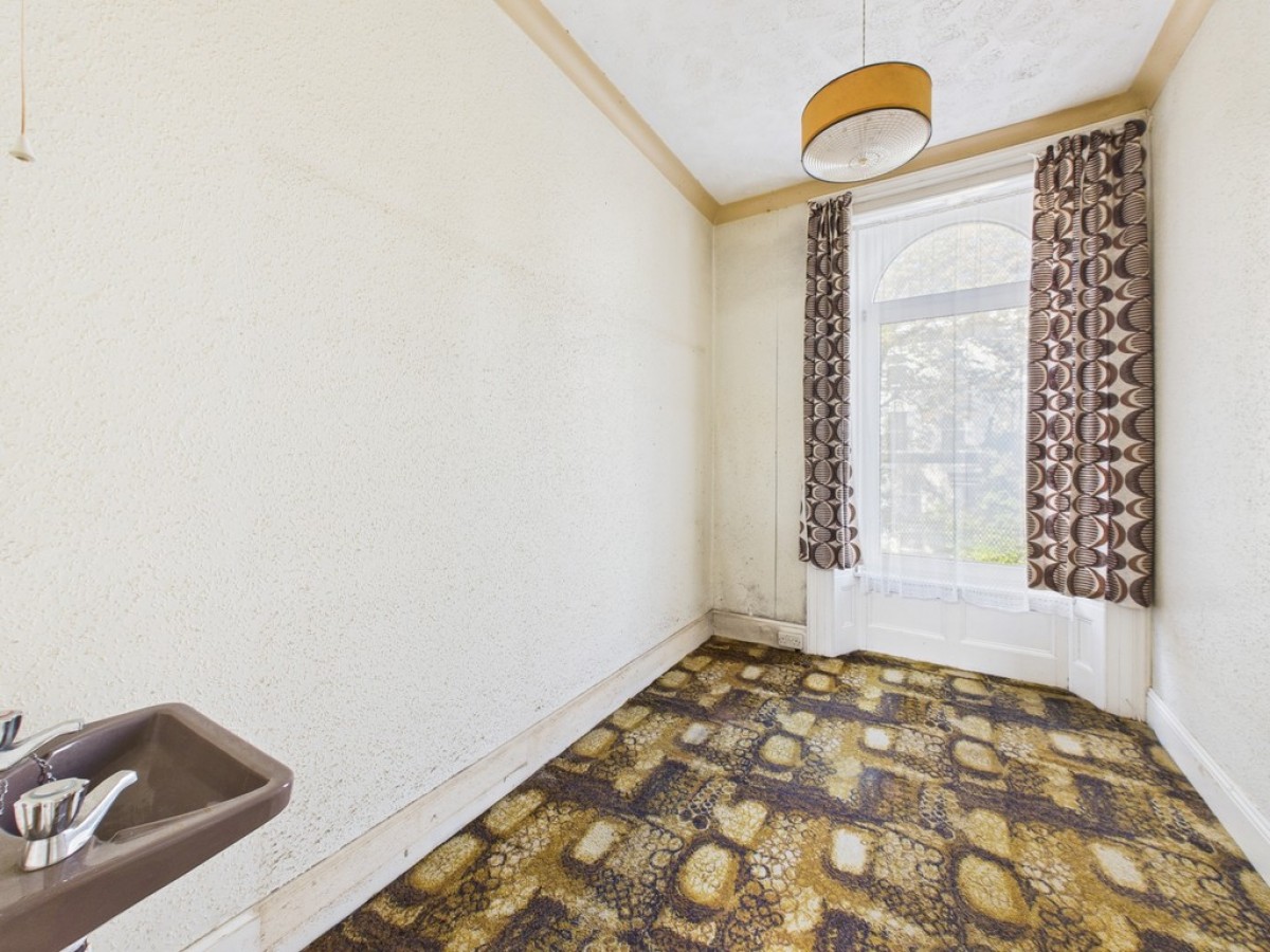 North Road East, Mutley