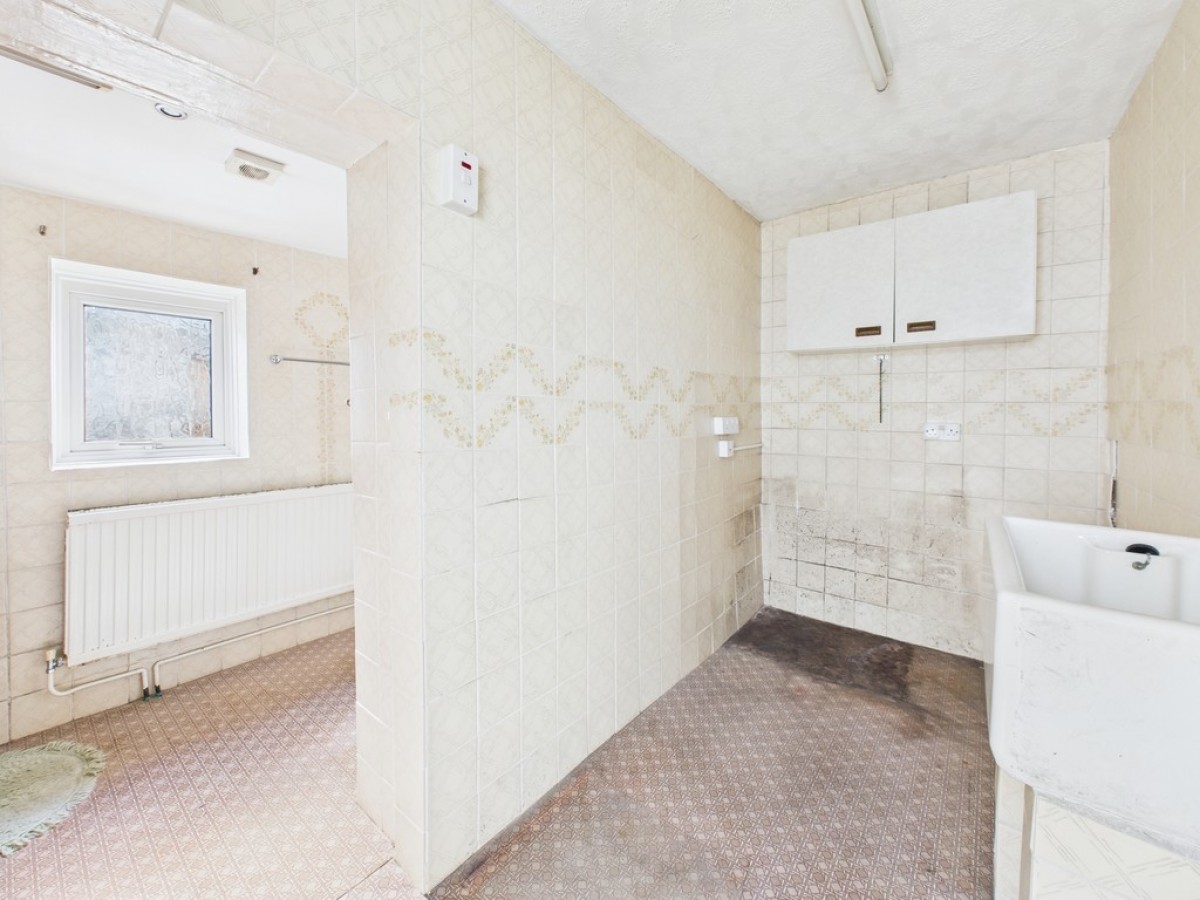 North Road East, Mutley