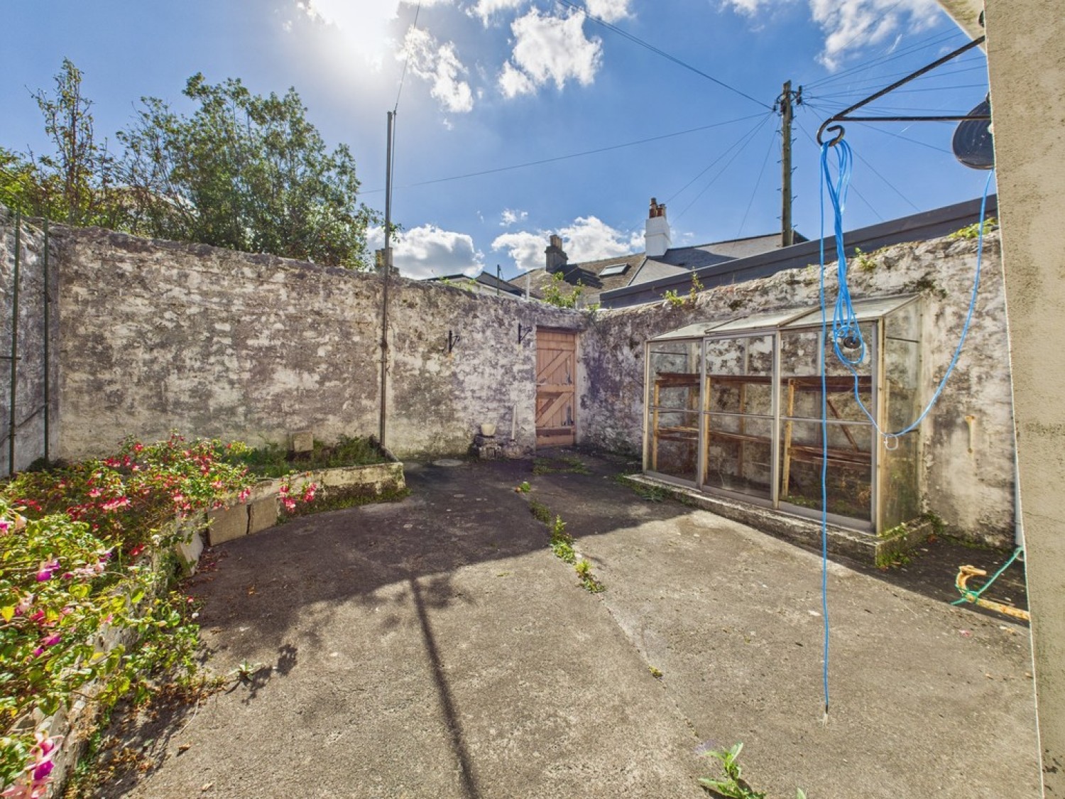 North Road East, Mutley