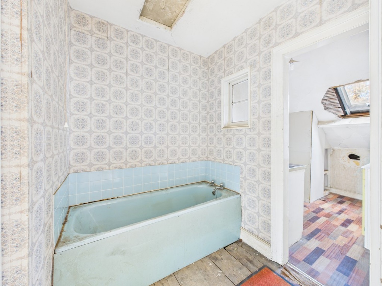 North Road East, Mutley