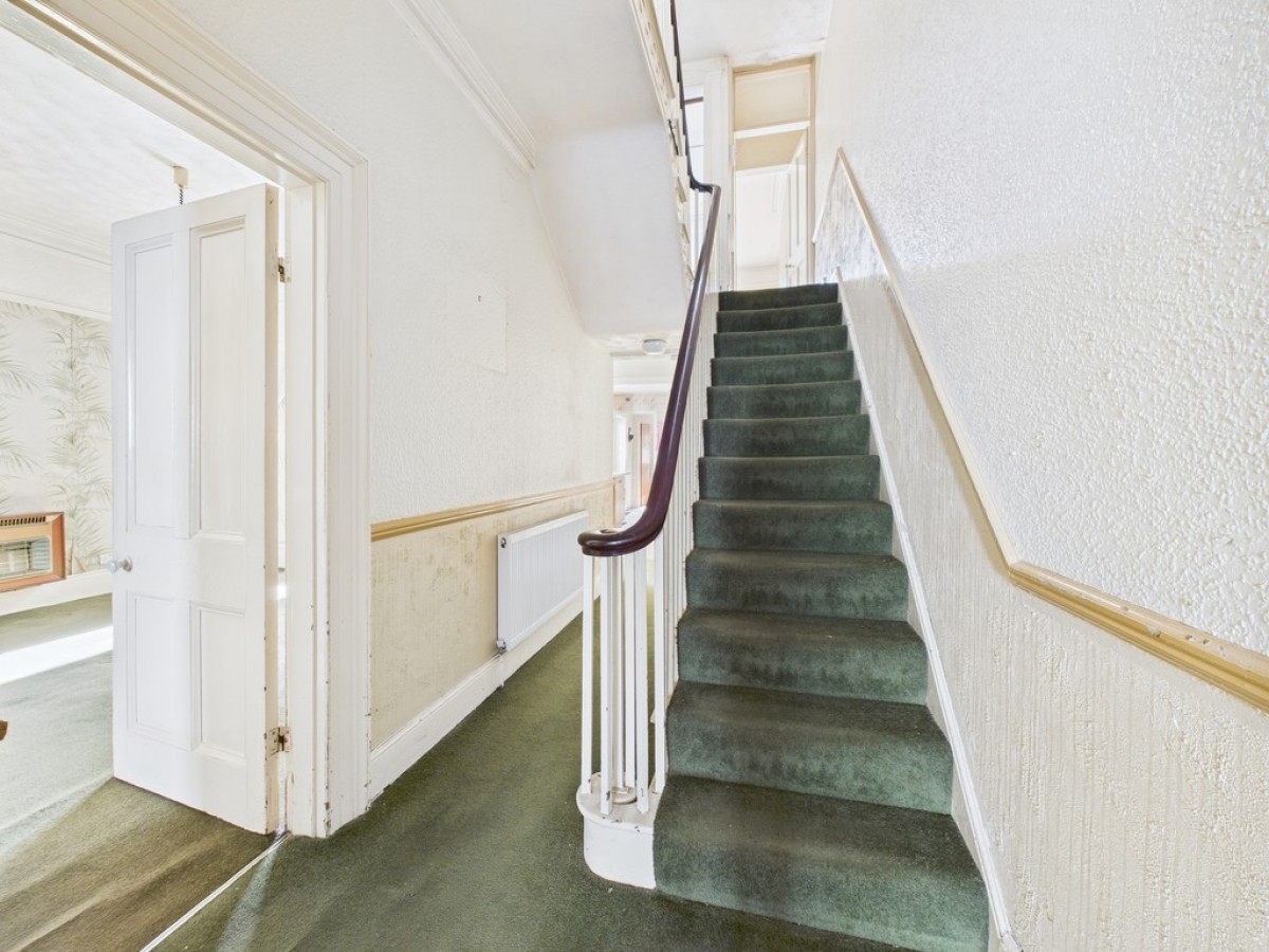 North Road East, Mutley