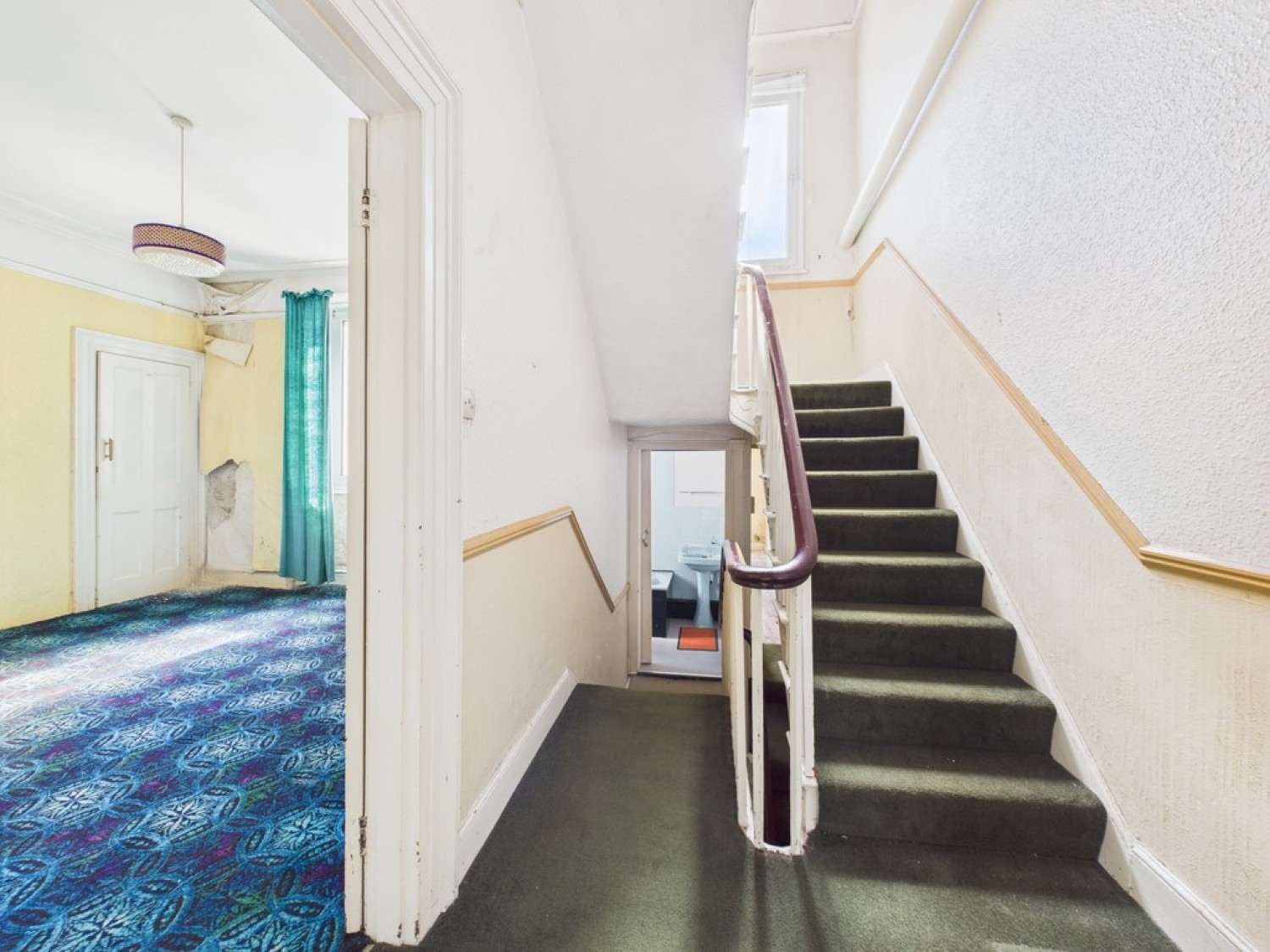 North Road East, Mutley