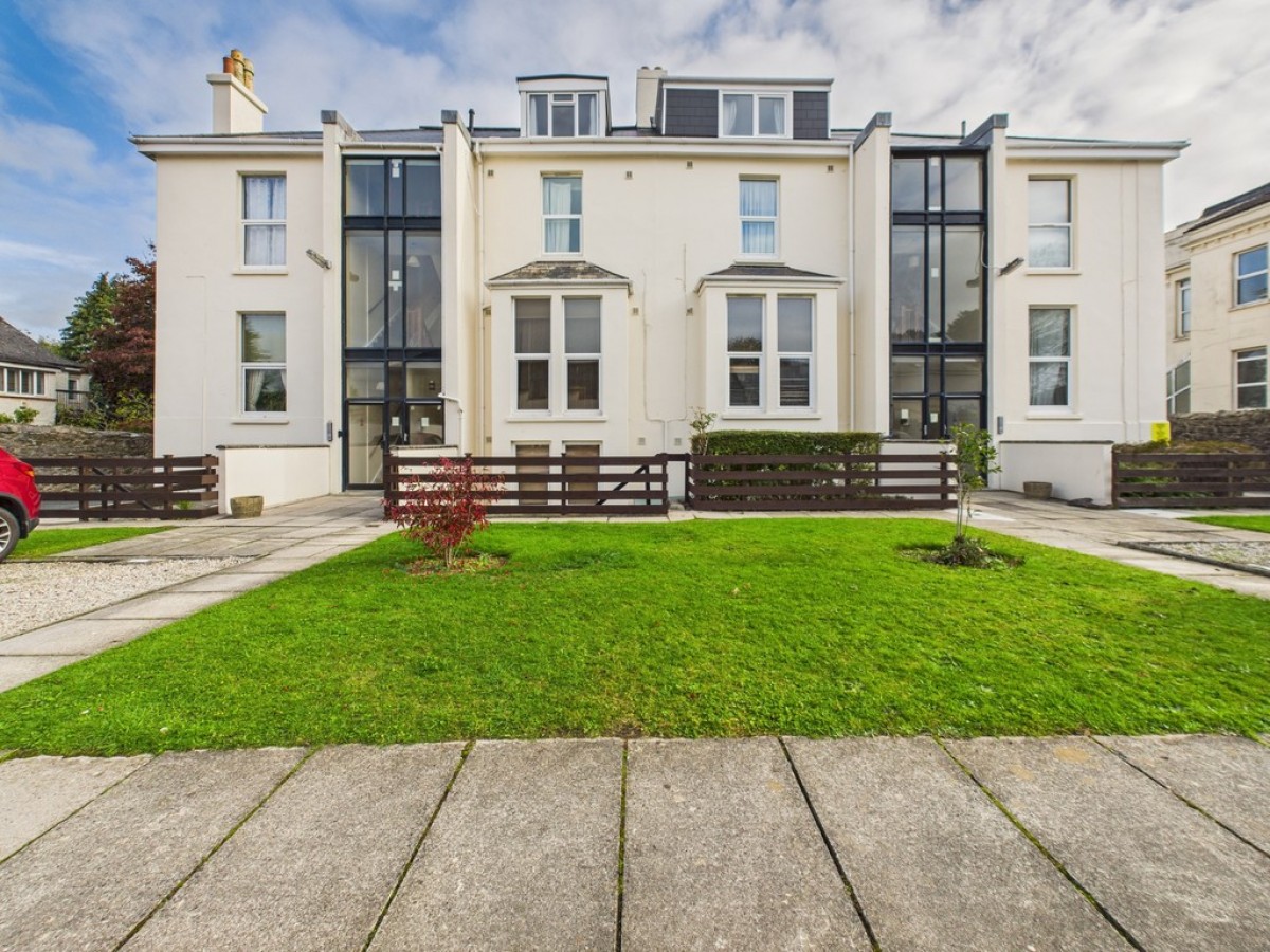 Mannamead Road, Hartley