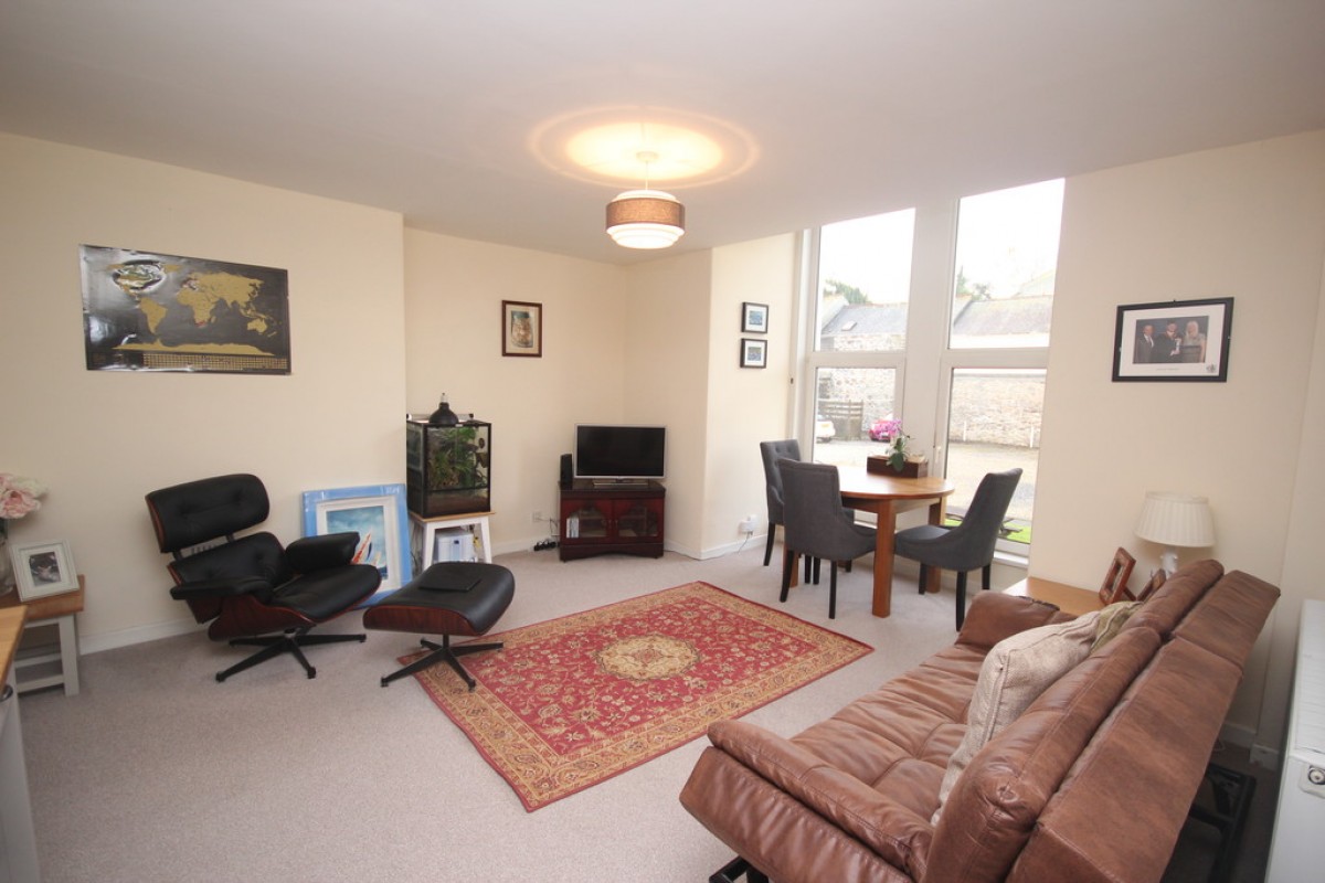 Mannamead Road, Hartley