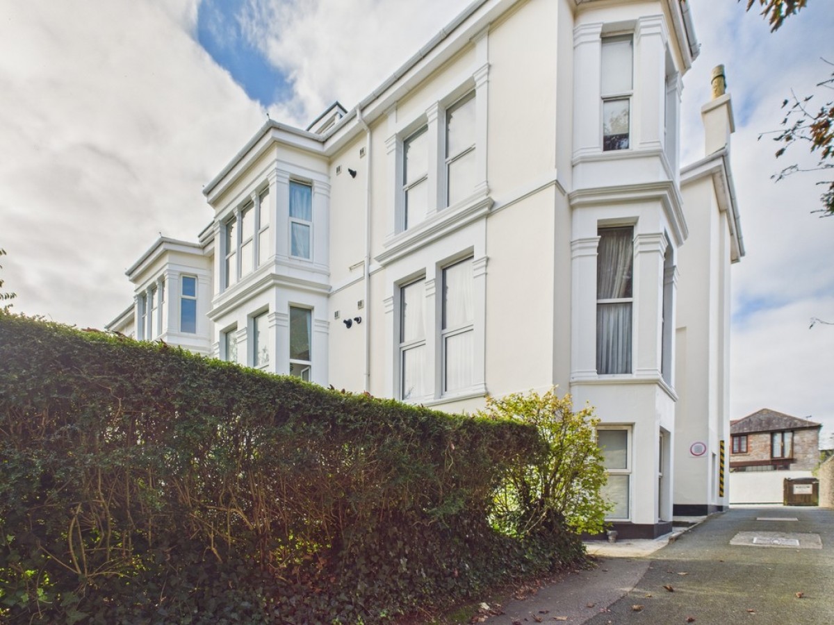 Mannamead Road, Hartley