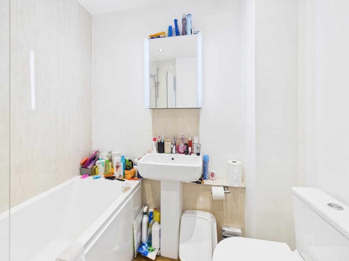 Mannamead Road, Hartley