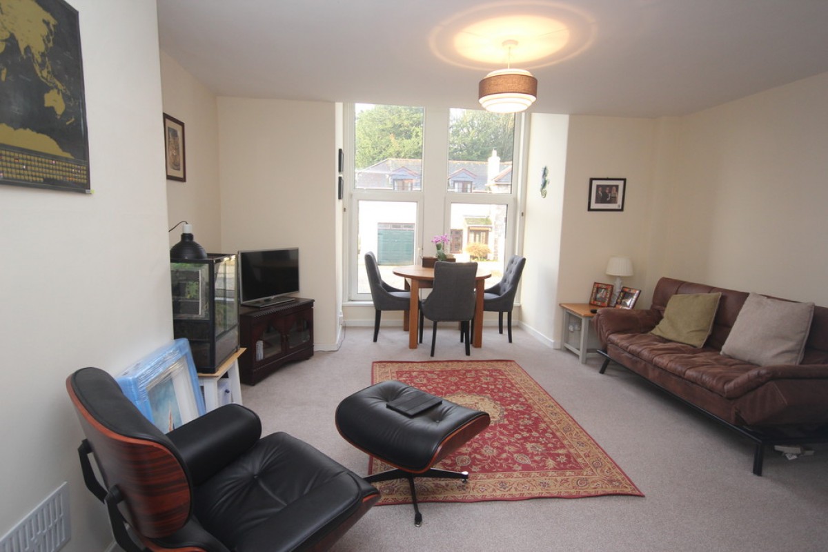 Mannamead Road, Hartley