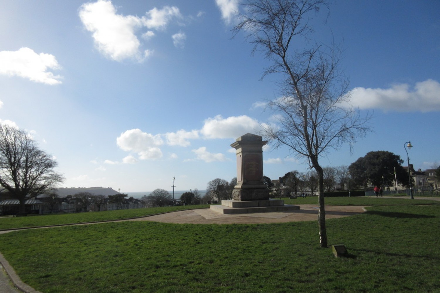 Queens Gate Villas, Lipson