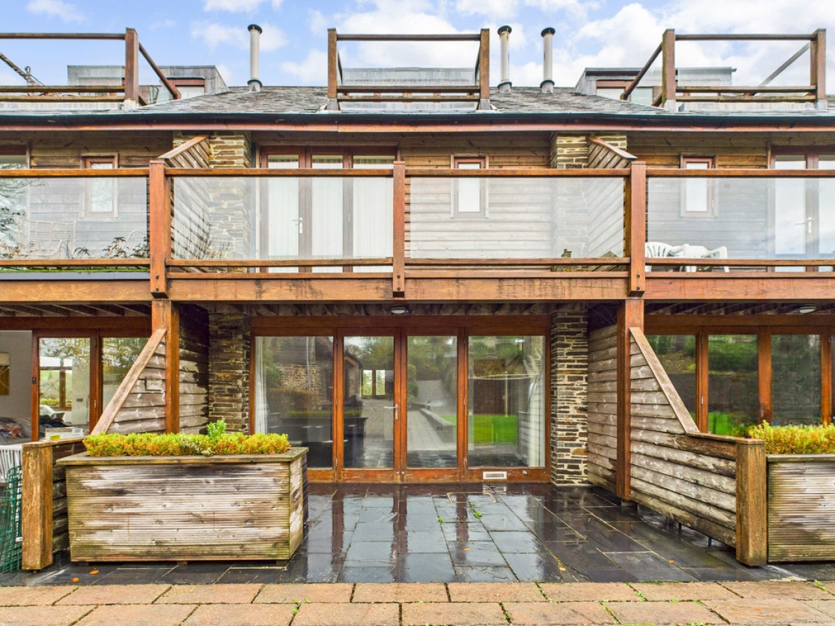 Dartmouth Green, Blackawton