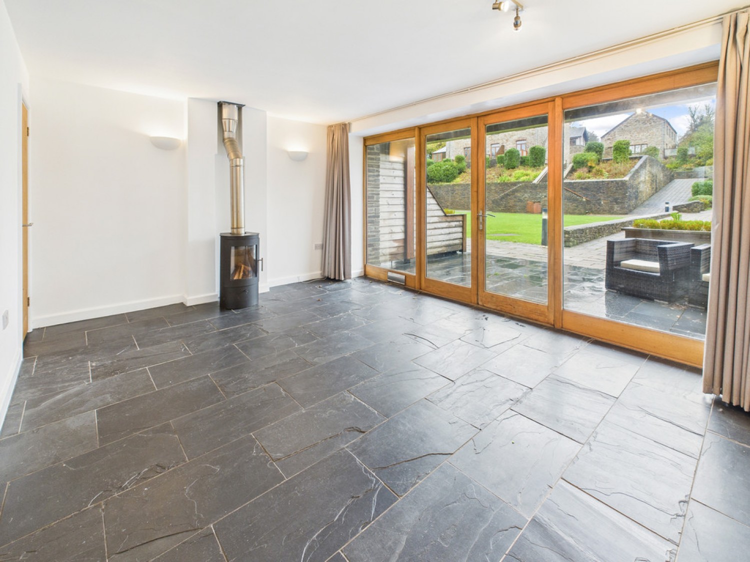 Dartmouth Green, Blackawton