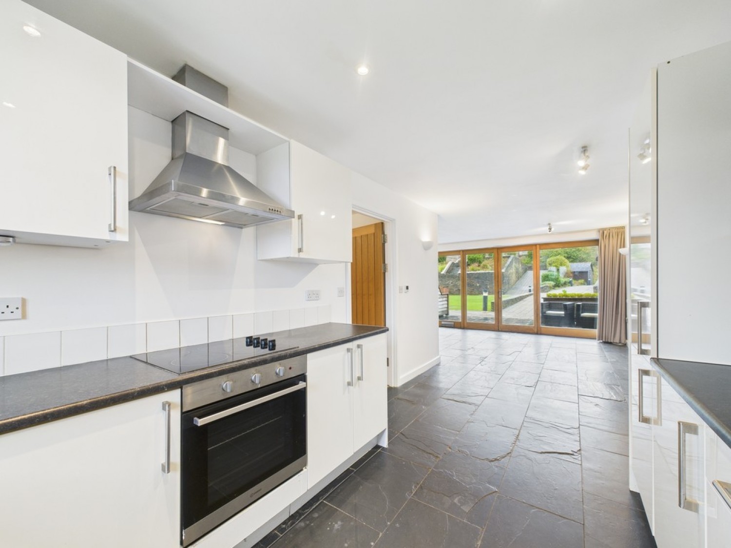 Dartmouth Green, Blackawton